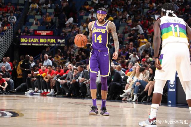 的头球锁定 的头球锁定